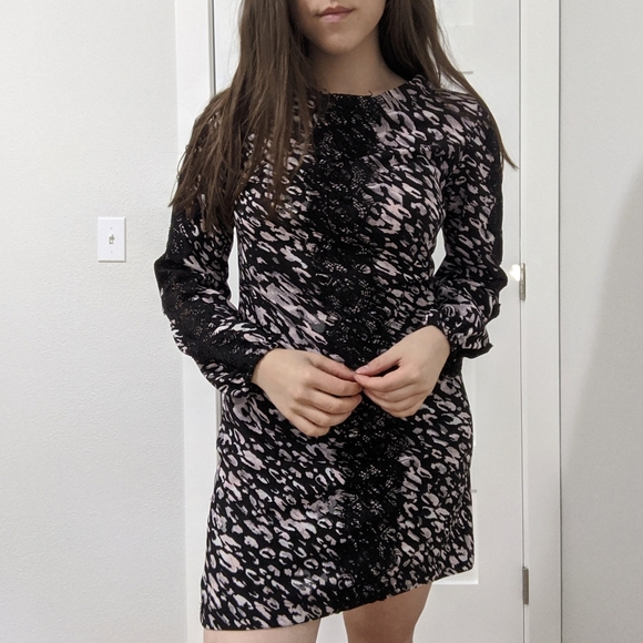 Mini dress - Picture 2 of 4
